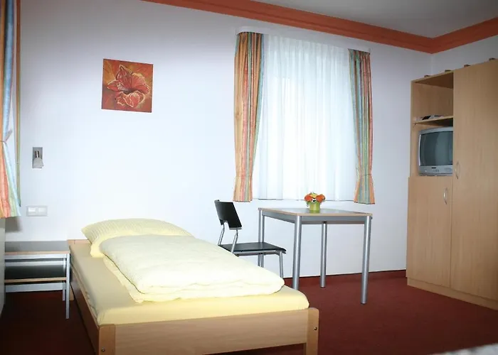 Apartmenthaus アパート *